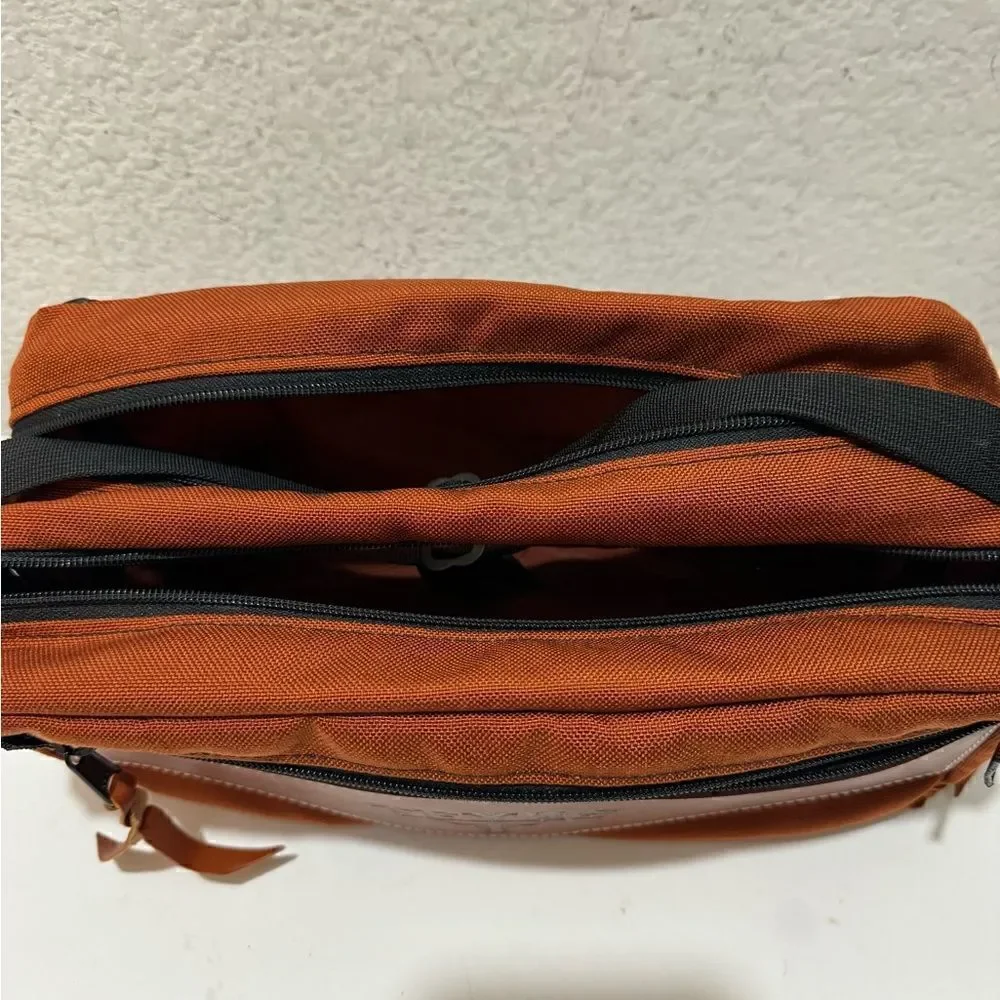Wildgoose TEXAS MADE toiletry bag reddish brown